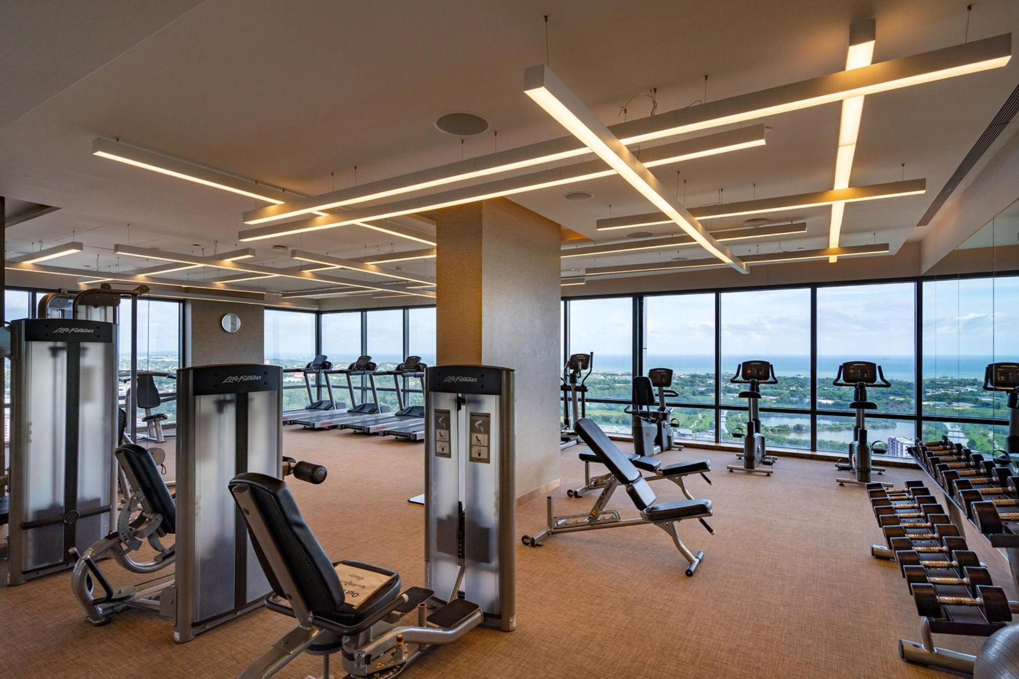 Отель & Centre By Ihg 5*