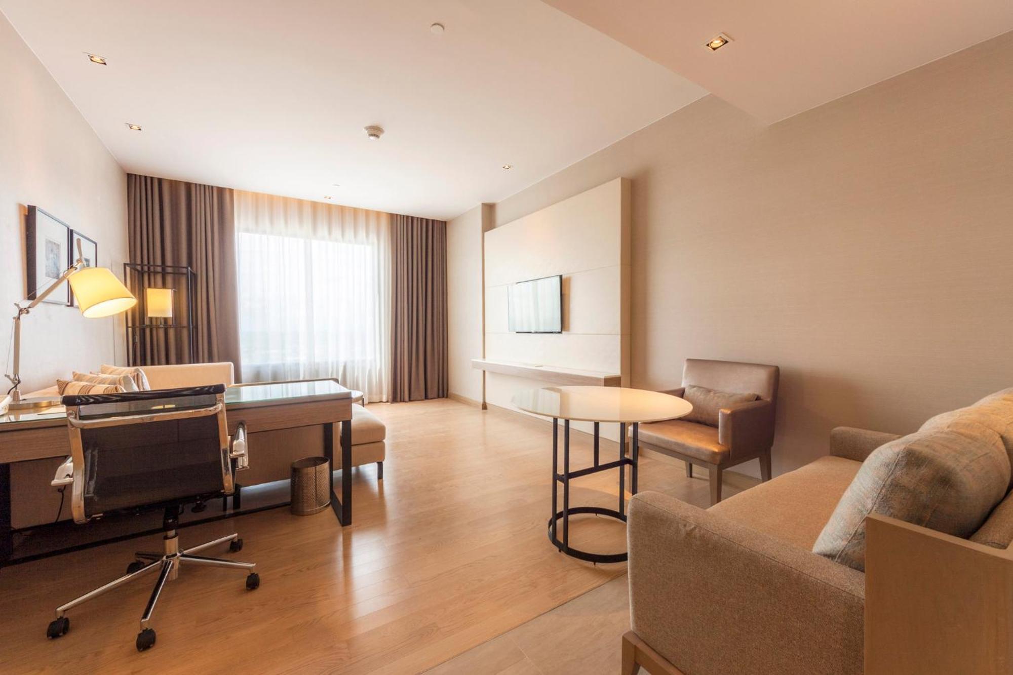 & Centre By Ihg Районг
