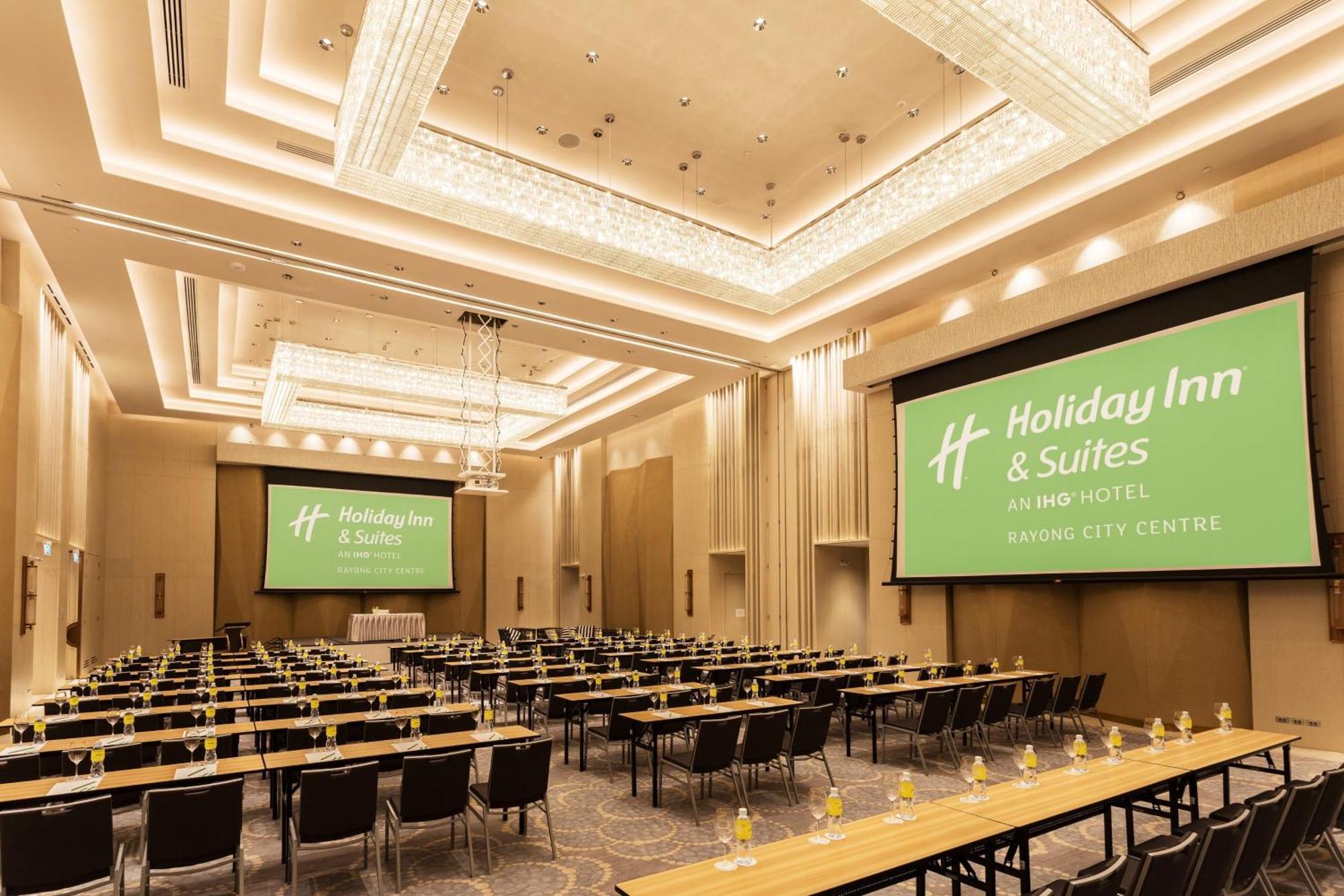 & Centre By Ihg Отель 5*