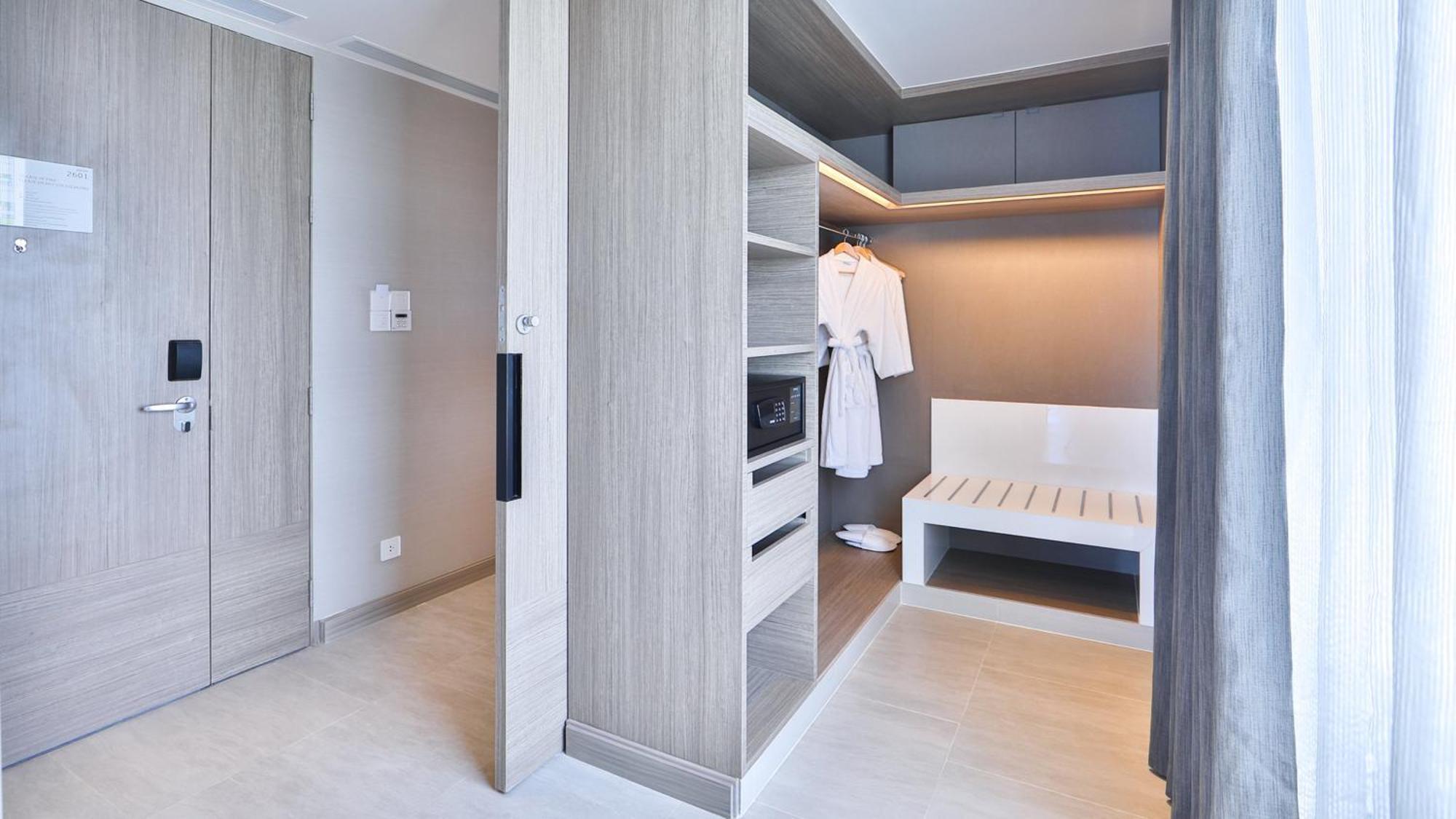 & Centre By Ihg Отель Районг