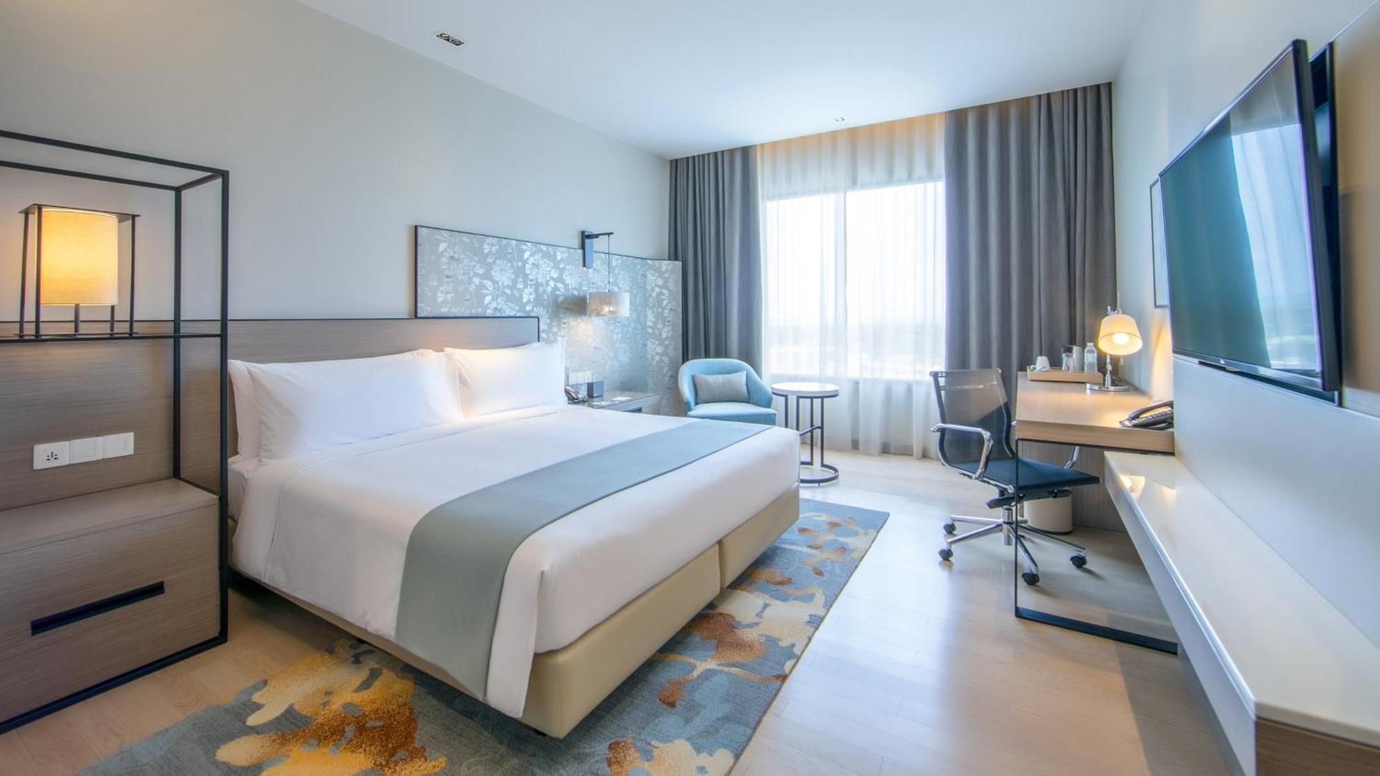 Отель & Centre By Ihg
