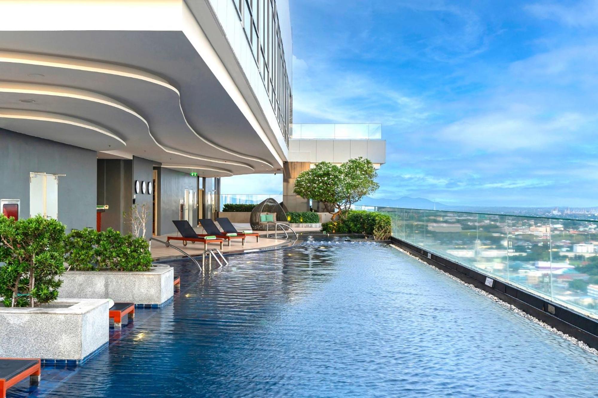 & Centre By Ihg 酒店 罗勇