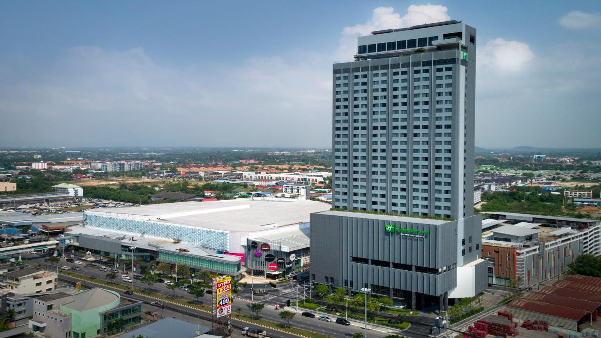 & Centre By Ihg Отель Районг