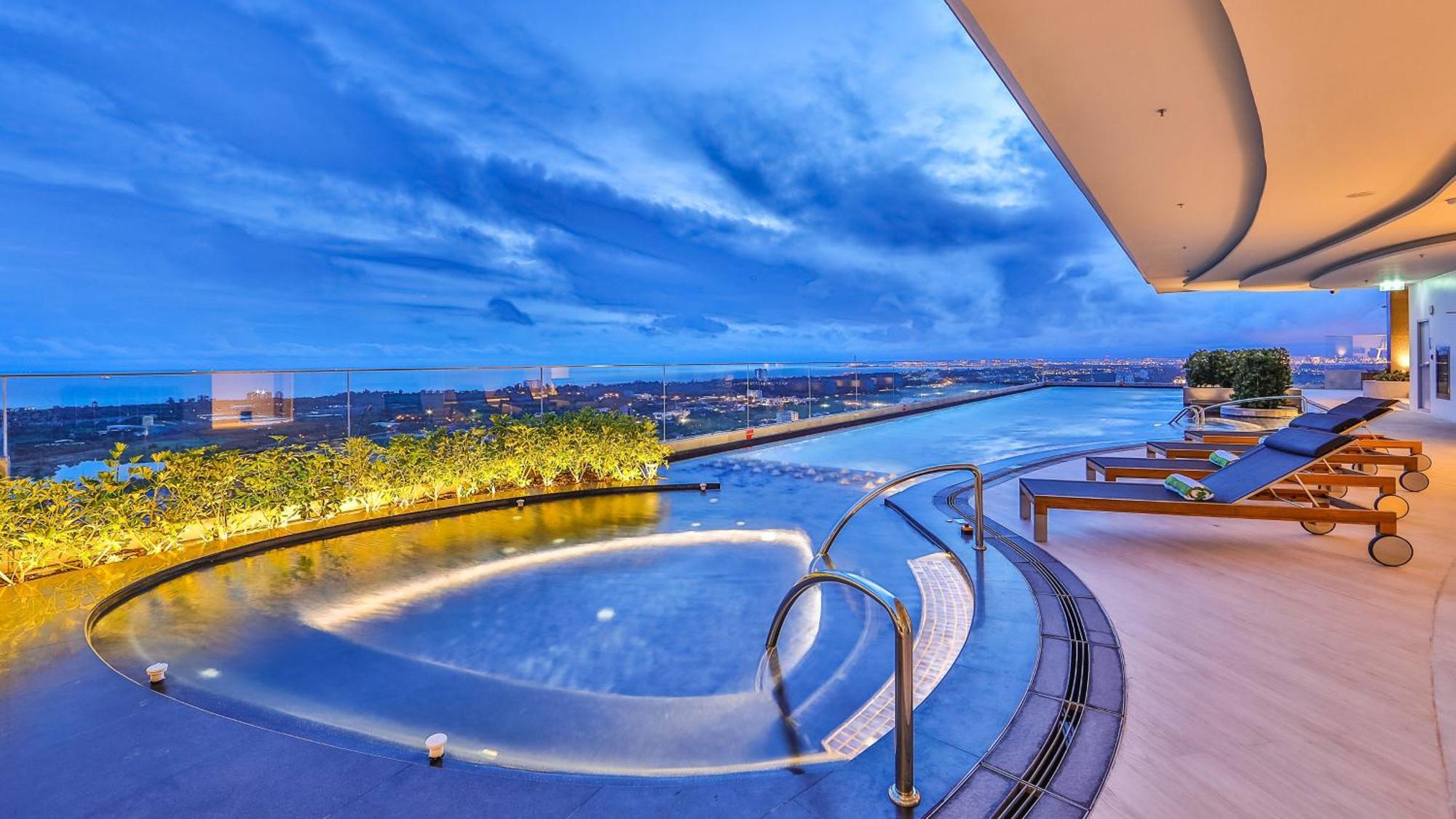 & Centre By Ihg