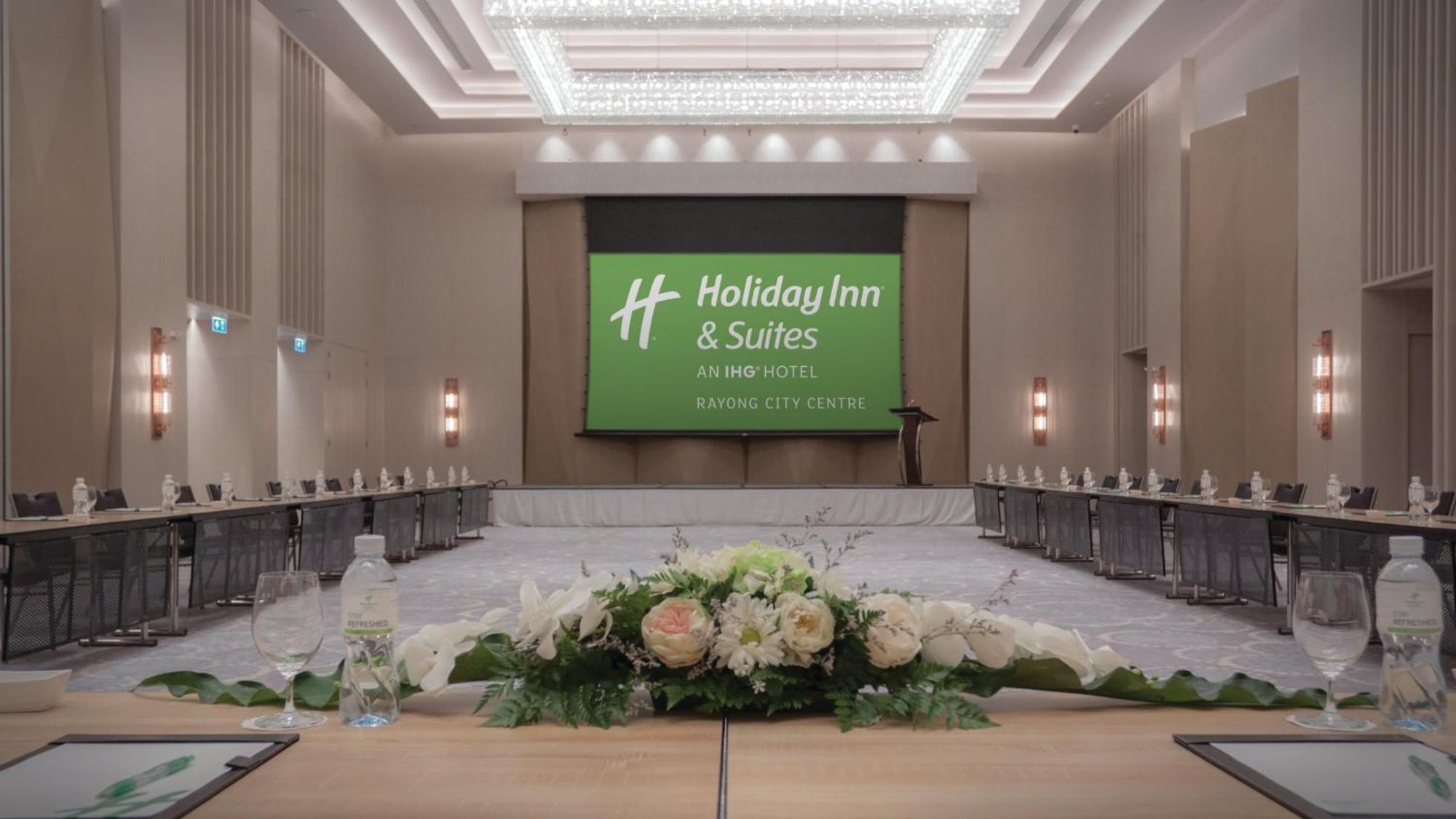 & Centre By Ihg 酒店 罗勇